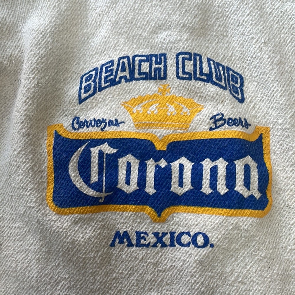 Med-Lrg no tag corona beach club pancho hoodie. Excellent condition